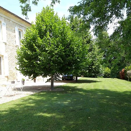 La Gentilhommiere Bed & Breakfast Saint-Aubin-de-Branne Dış mekan fotoğraf