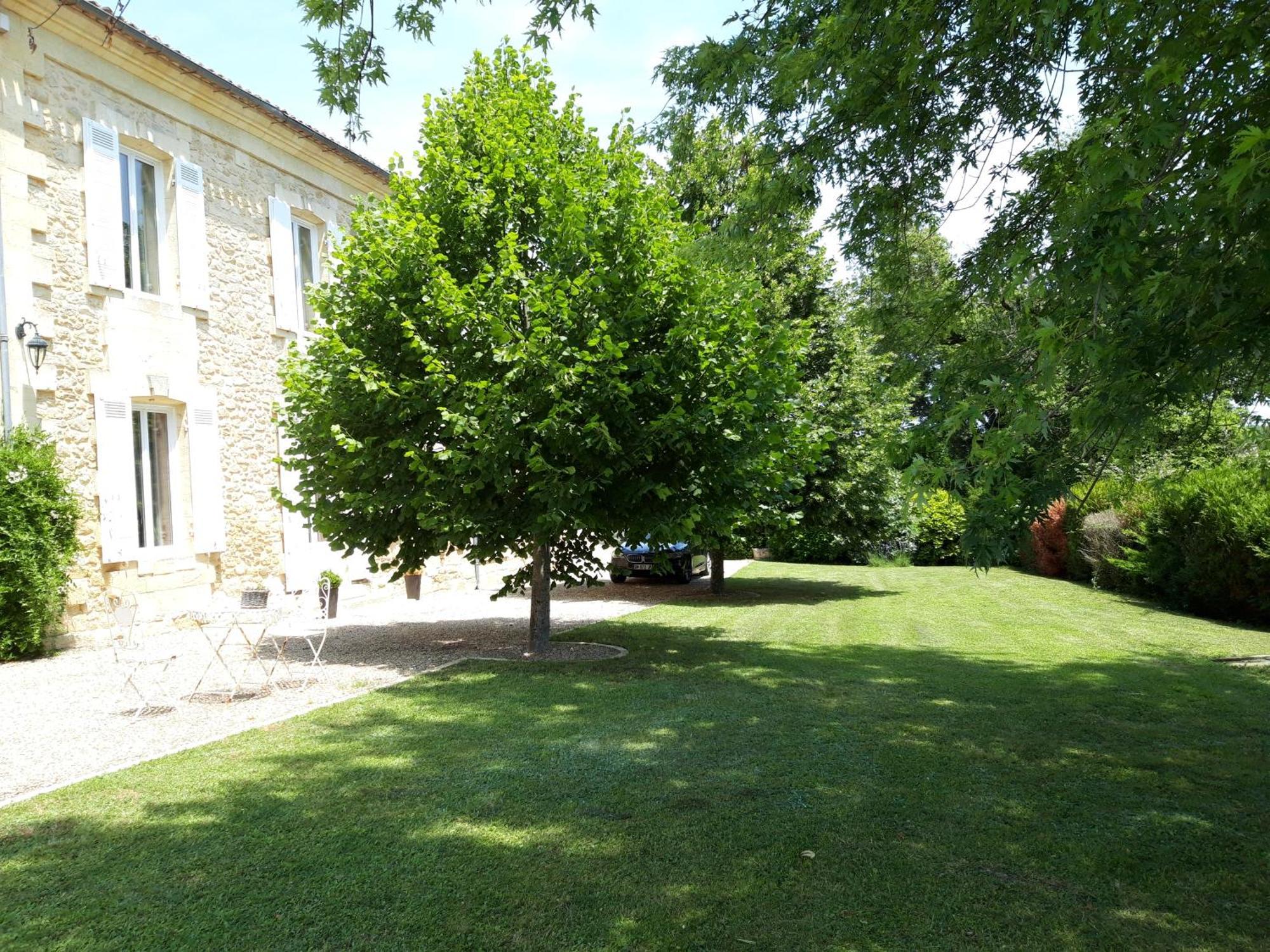 La Gentilhommiere Bed & Breakfast Saint-Aubin-de-Branne Dış mekan fotoğraf